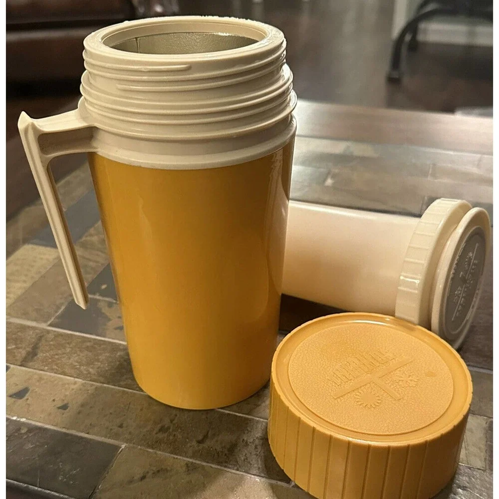 Vintage Harvest Gold Thermos King Seeley Quart Size Model 7202 Vacuum Jar - Picture 1 of 4